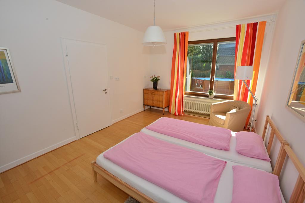 Moderne Ferienwohnung Deichstrasse 헨네프 객실 사진